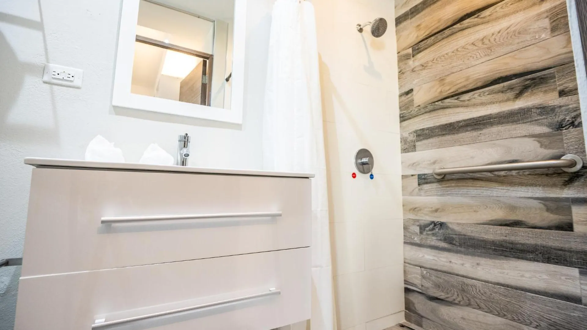 Tapia Haus 103 - Beach Vibes Within Walking Distance San Juan 3*,  Porto Rico